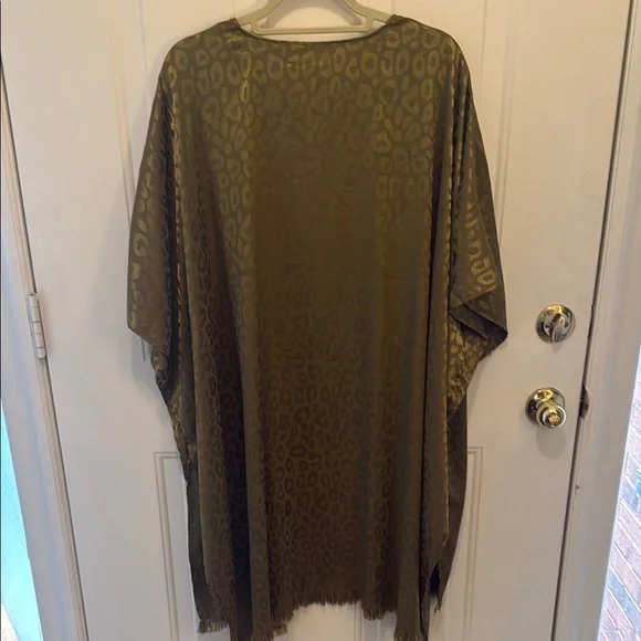 Umgee Olive Green Animal Print Kimono - Picture 7 of 7